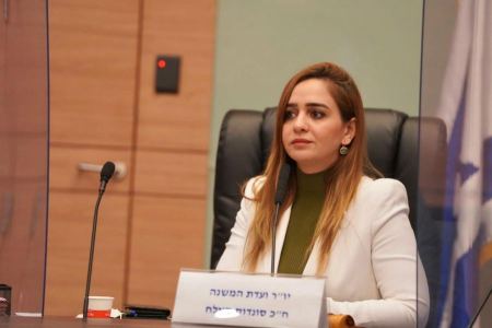 مناقشة قضية الأضرار البيئية في جديد-المكر